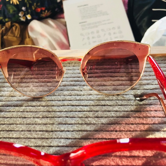Sunglasses Set - Picture 5 of 8